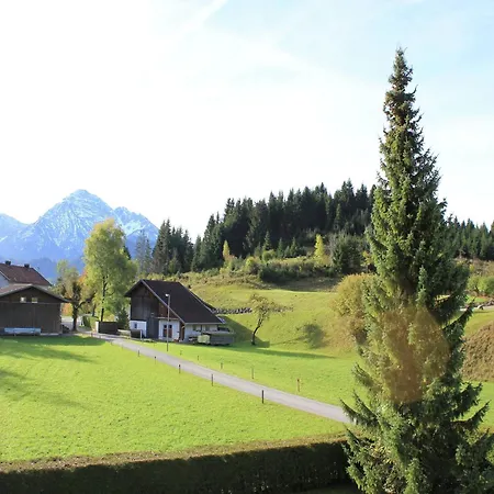 In Hinterbichl Near Bus Reutte