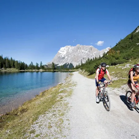 In W Ngle Tyrol With Walking Trails Near روتته