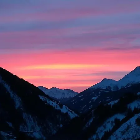 In Hinterbichl Near Bus Reutte
