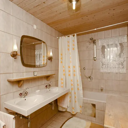 Appartement In Hinterbichl Near Bus